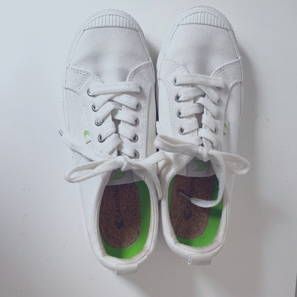 Cariuma Off-White Canvas OCA LOW plus extra insoles